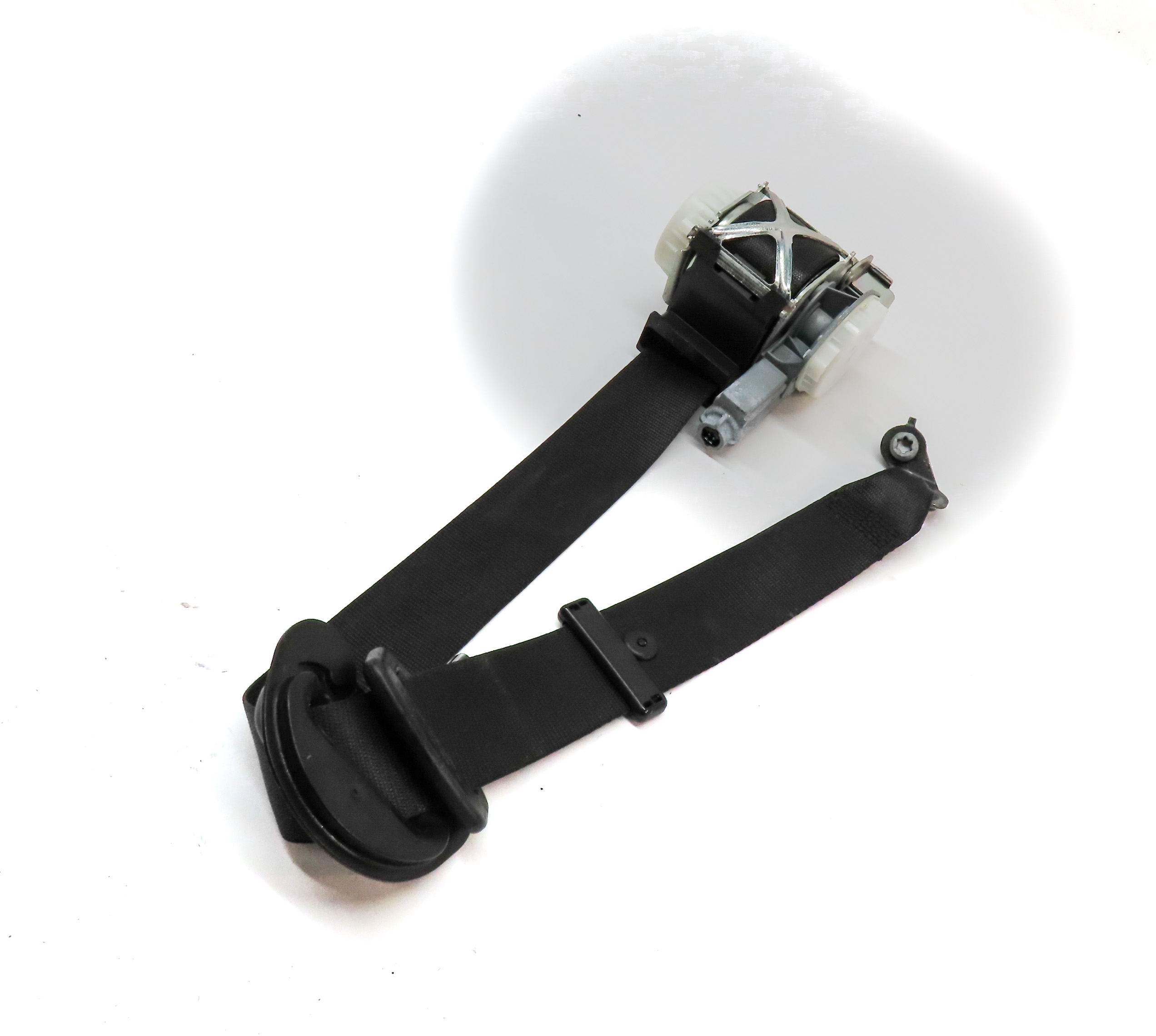 14-19 BMW 320i 328i 330i 335i 340i F30 F32 FRONT LEFT SEATBELT RETRACTOR (Black) — exact item pictured